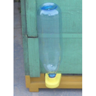 Méh itató, külső