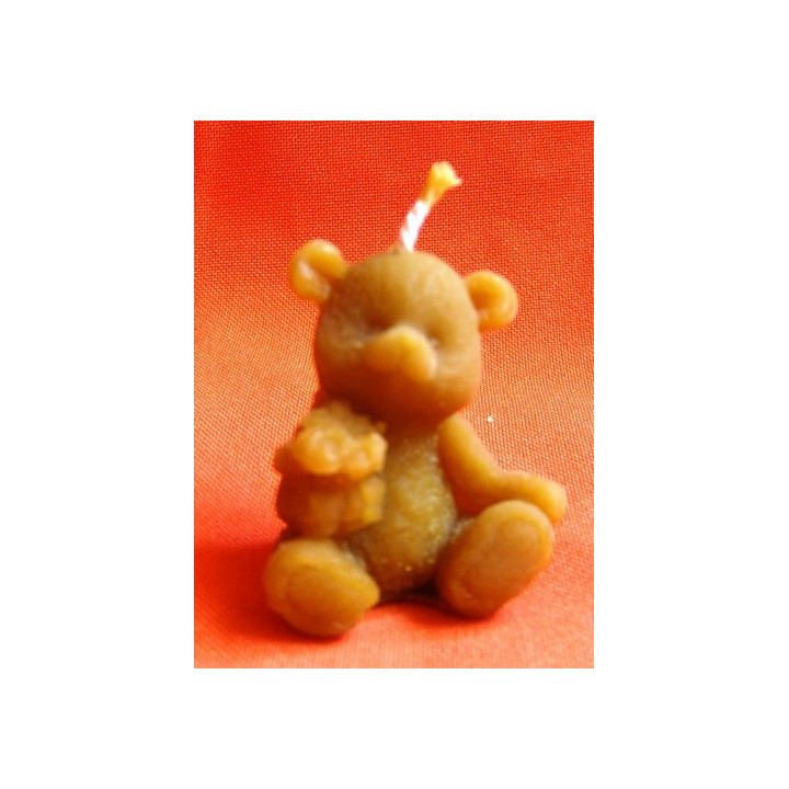 Macifiú virágcsokorral méhviasz gyertya