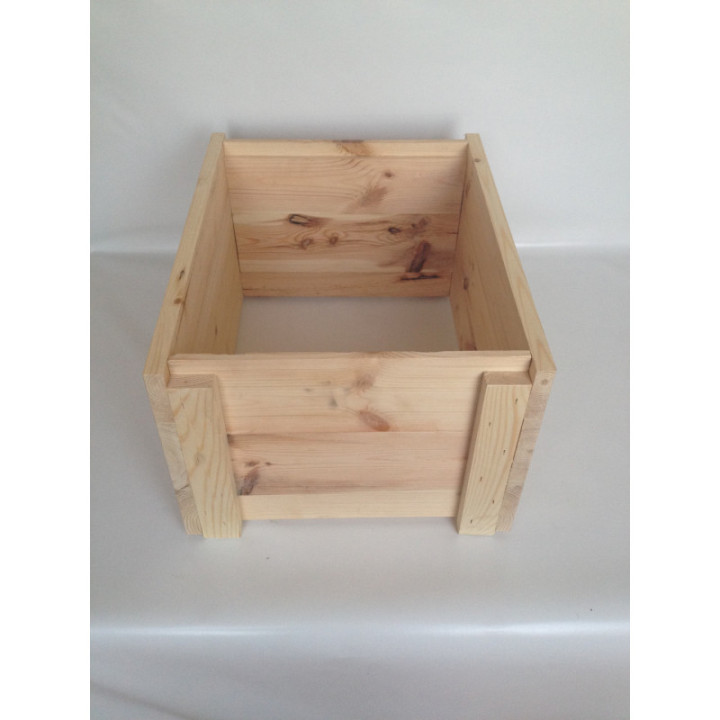 Hunor hig. alj, műlépes keretekkel