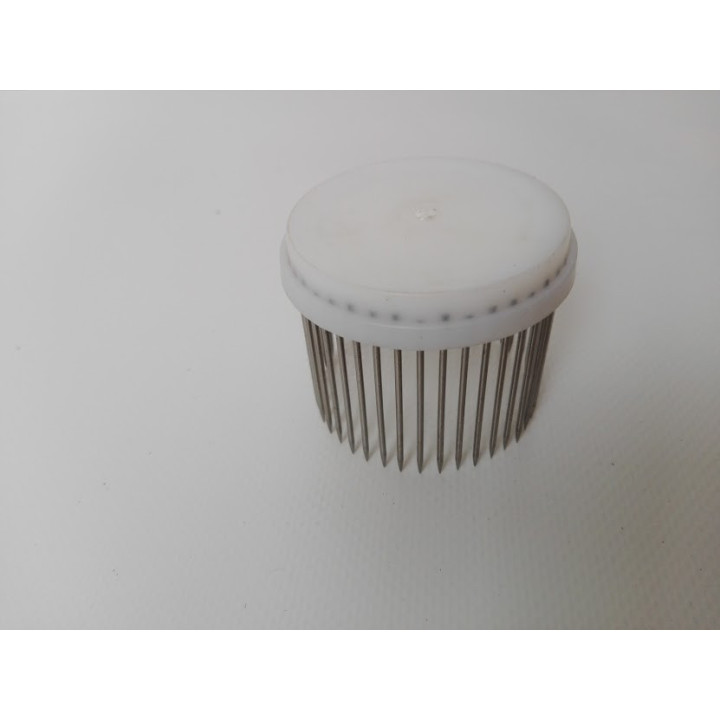 Tűs anyaleszorító