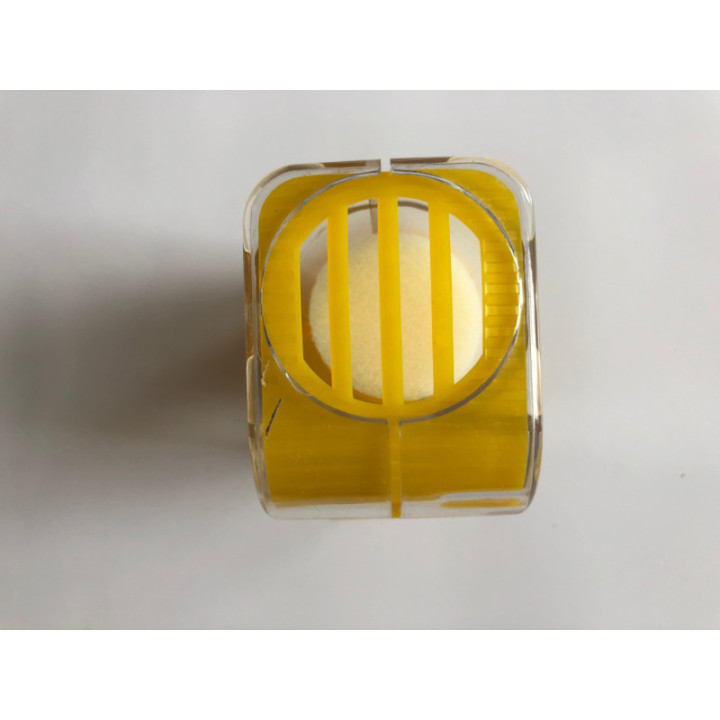 Anyajelölő készülék