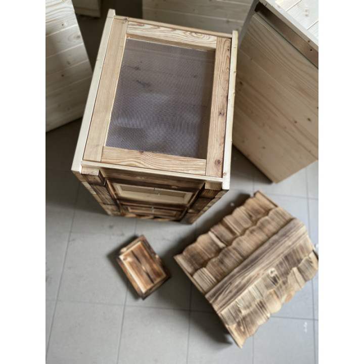 Bemutató kaptár Hunor