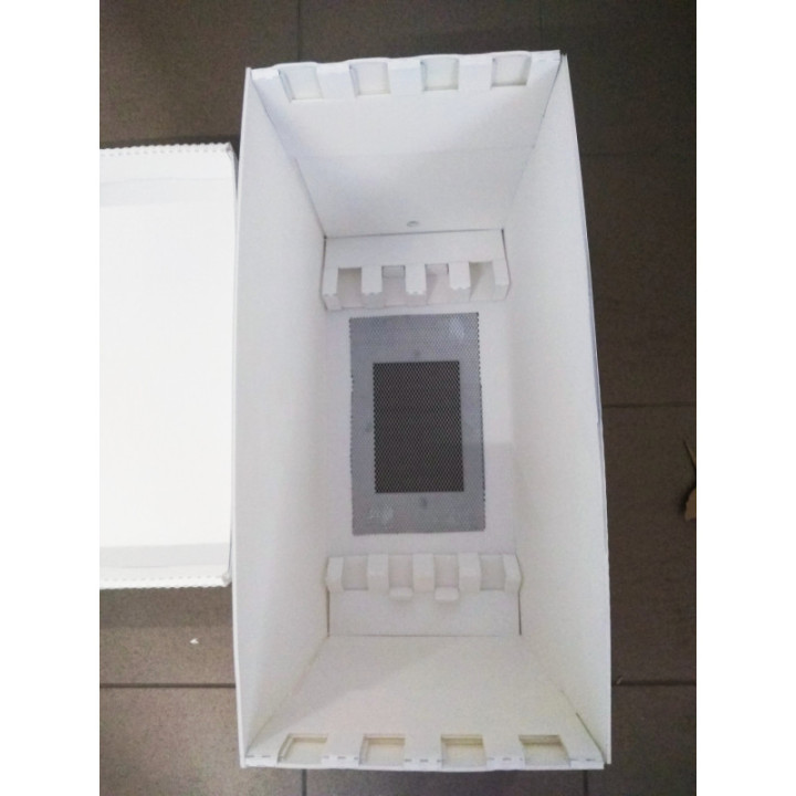 Hunor rajláda, lapra szerelt